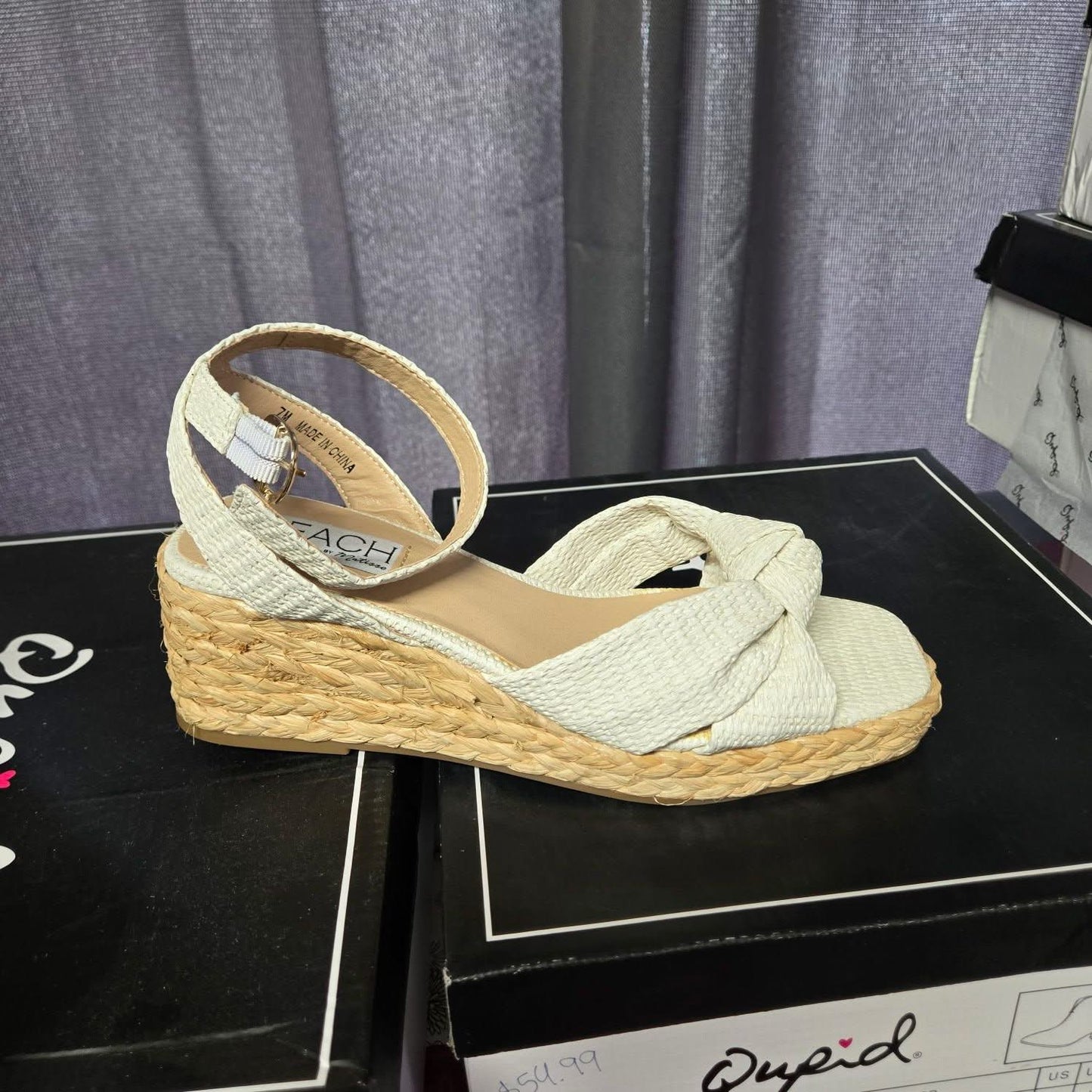 BEACH White Wedges